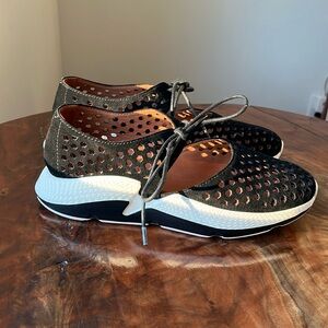 L’Amour Des Pieds shoes